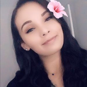 Meet your Posher, Lexi